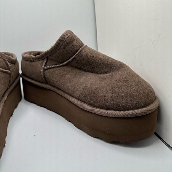 CUSHIONAIRE Women's Genuine Suede Cozy Mule Platform +Memory Foam 10 TAUPE - Picture 6 of 7